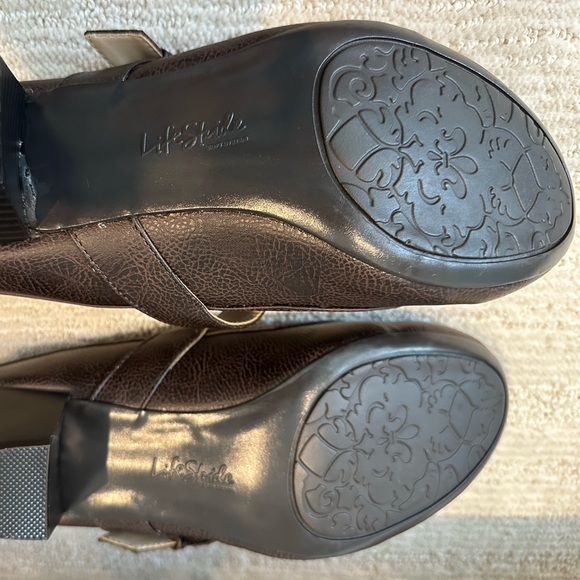 Life Stride Women's Brown Mary Jane Shoes - NWOT - Picture 5 of 7